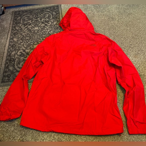 Red north face windbreaker - Picture 3 of 5